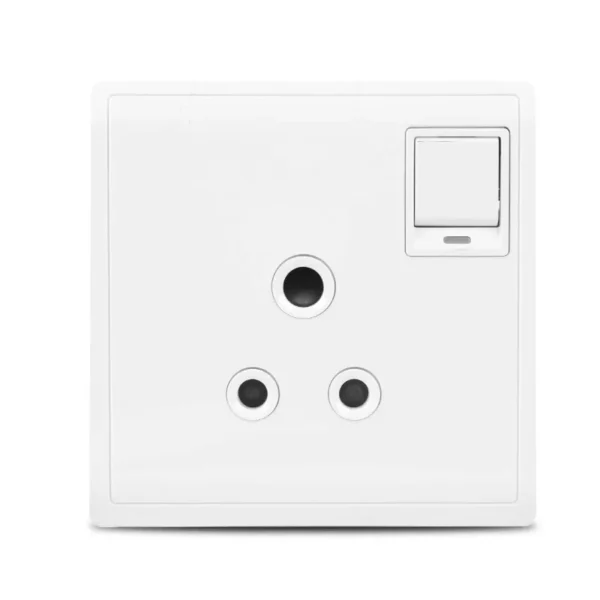 PIENO Pieno 5A 3 Pin Round Switched Socket with Neon
